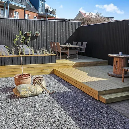 Total Renoveret Parcelhus Med Terrasse Og Beliggende Taet Ved Vesterhavet Og Taet Ved Indkob Sj1046 *