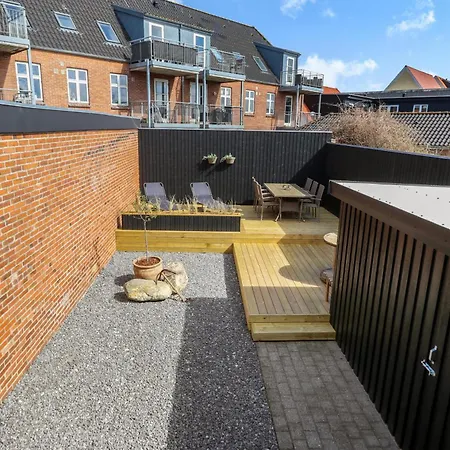 Total Renoveret Parcelhus Med Terrasse Og Beliggende Taet Ved Vesterhavet Og Taet Ved Indkob Sj1046 * Thyborøn